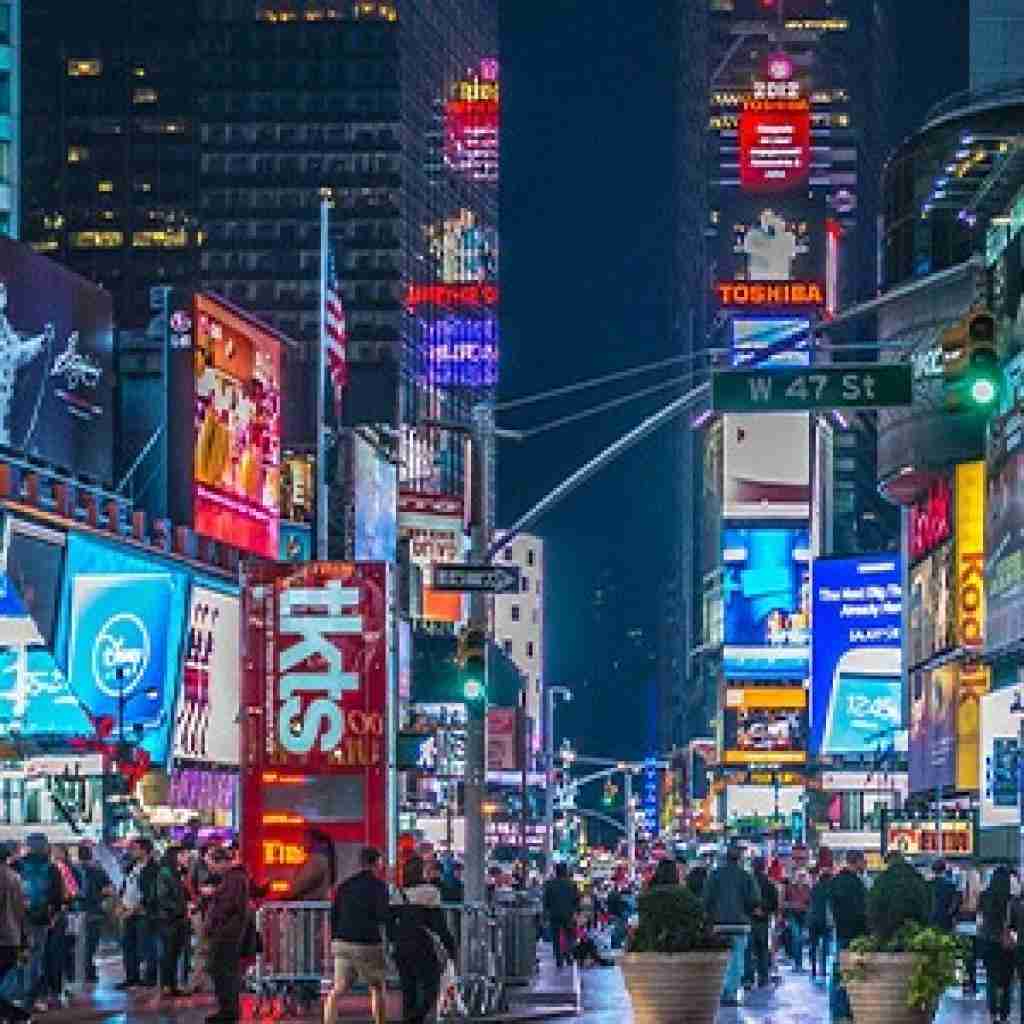  برو بچه پررو کم بیا چشم و ابرو