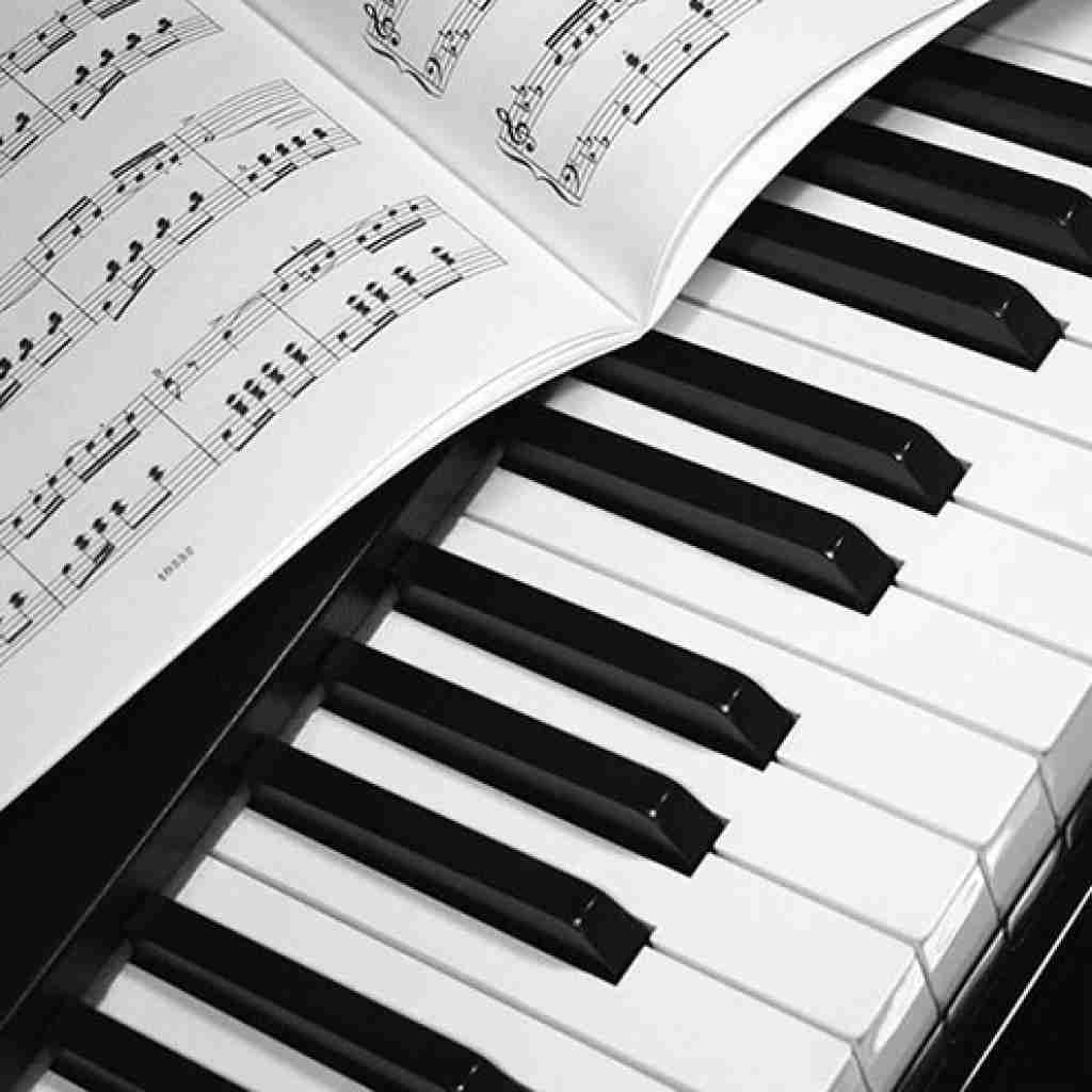  تو یه قدم اگه سمتم بیای همه چی حله با صدای زن