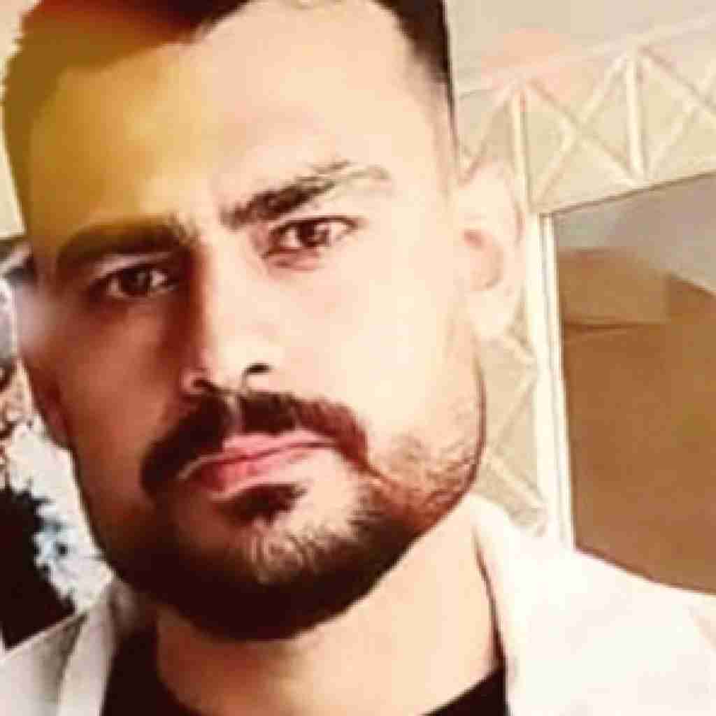 روح الله کرمی وبان سر و صورتم ترکش خوینه