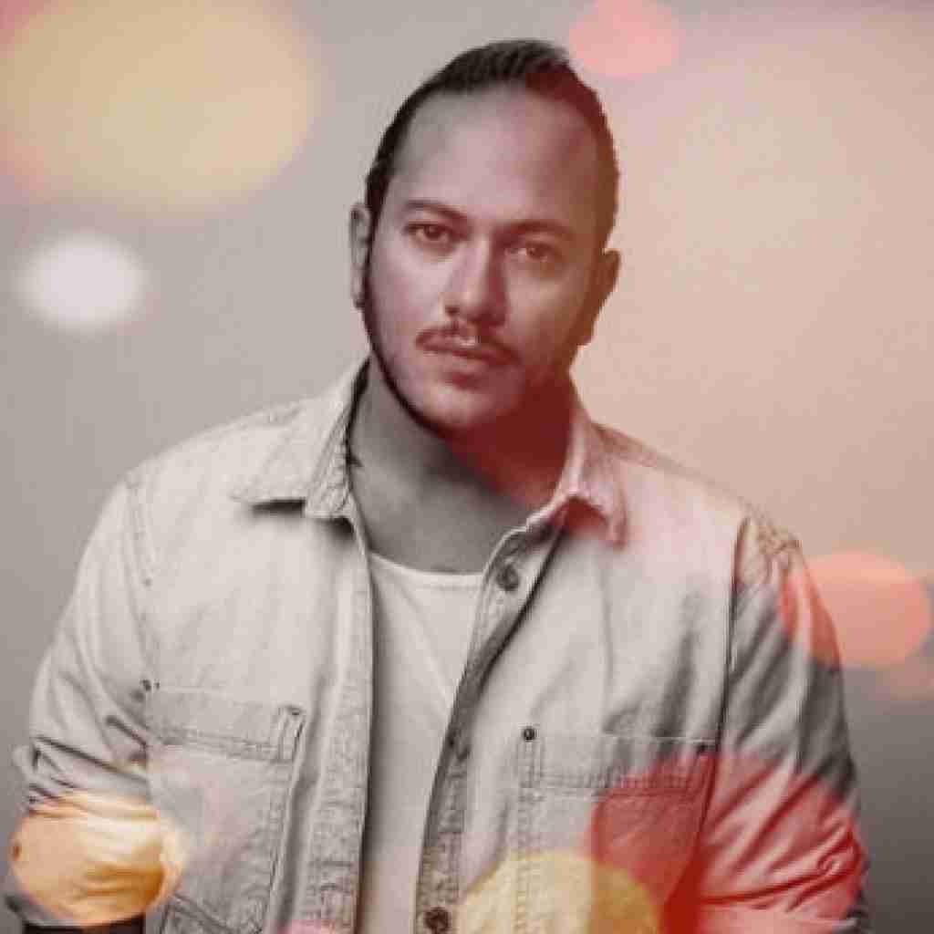 اشوان همه جا حرف از توئه تبریک میگم عشق من