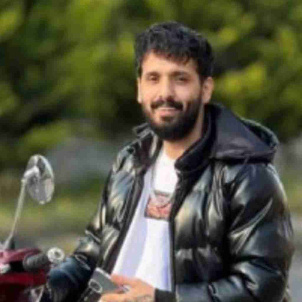 کمیل کولایی مریض