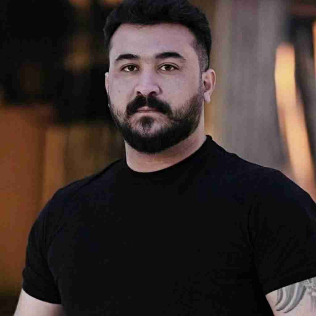 رضا کرمی تارا باورم و دست دادمه ها دلم خودکشی