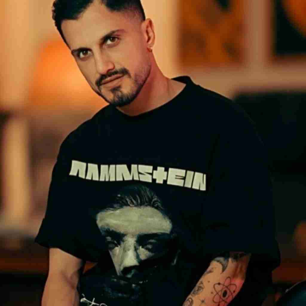 سعید کیان رو تو یکی فیرکم شدیدن مثل تورو تو خوابم ندیدم