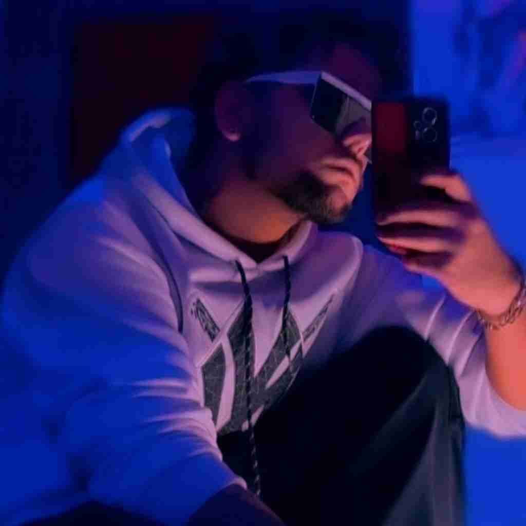 ارشاد هیچی نمیدونستی من یا میبرم یا میزنم