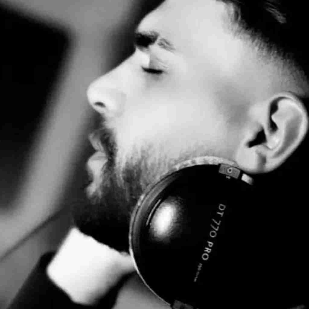 محمد رستمی گولم زدی چشمات ببین چقد واست جون میدادم