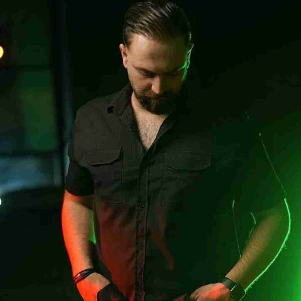 احمد صفایی شب که میشه