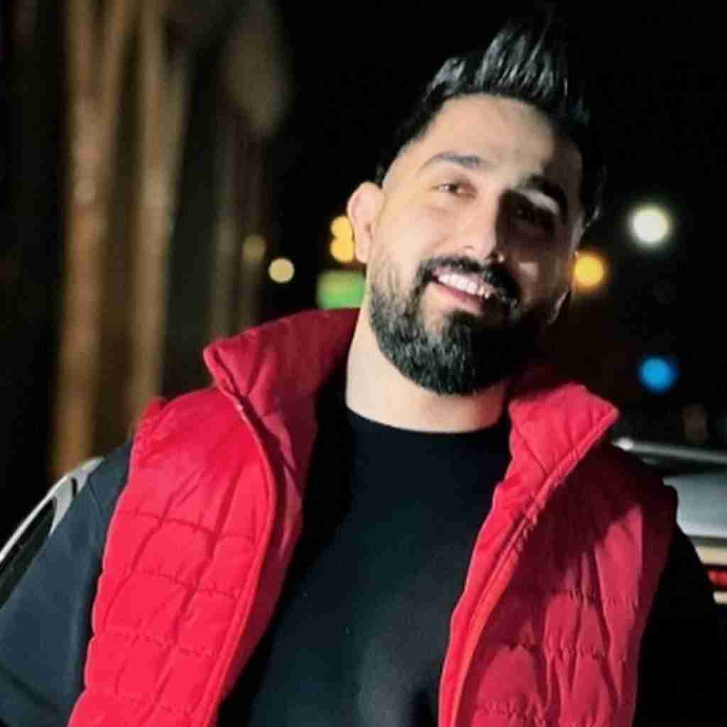 محمد امیری یه عکس یادگاری وبان دیوار