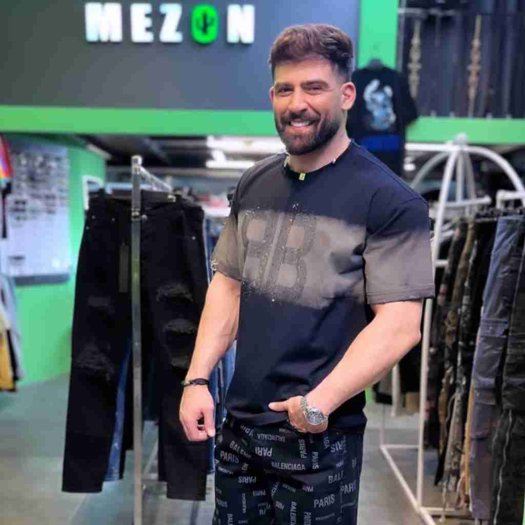 محمد محرمی از این رفتارت هنوزم گیجم اشتباه از من بود