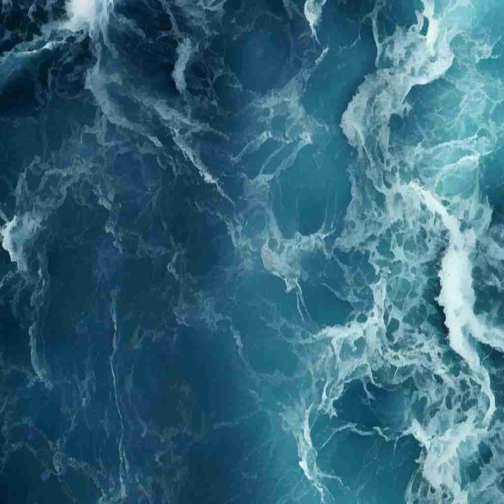 ولی پر شده از موی سفید سرم قد ده سال از همه پیرترم