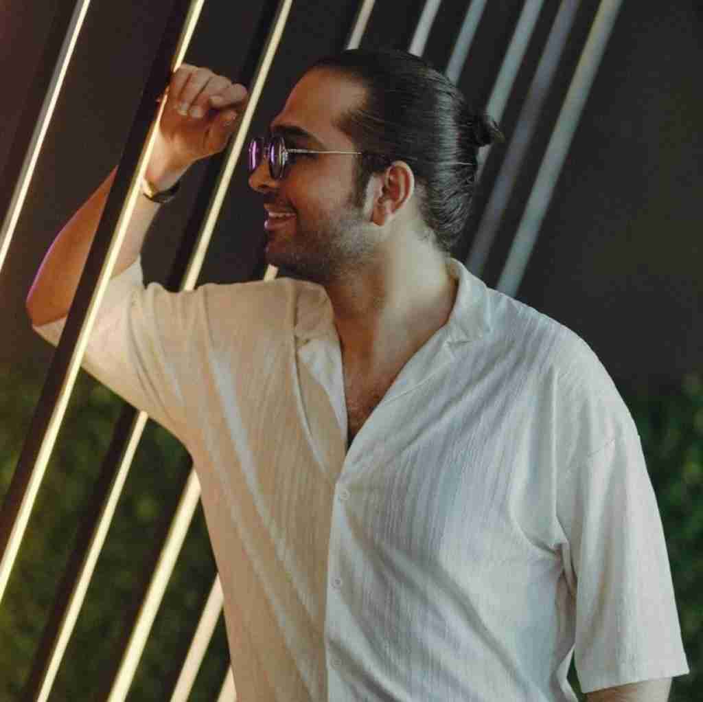 فرزاد فرخ شب من با تو زیبا میشود دل من با تو شیدا