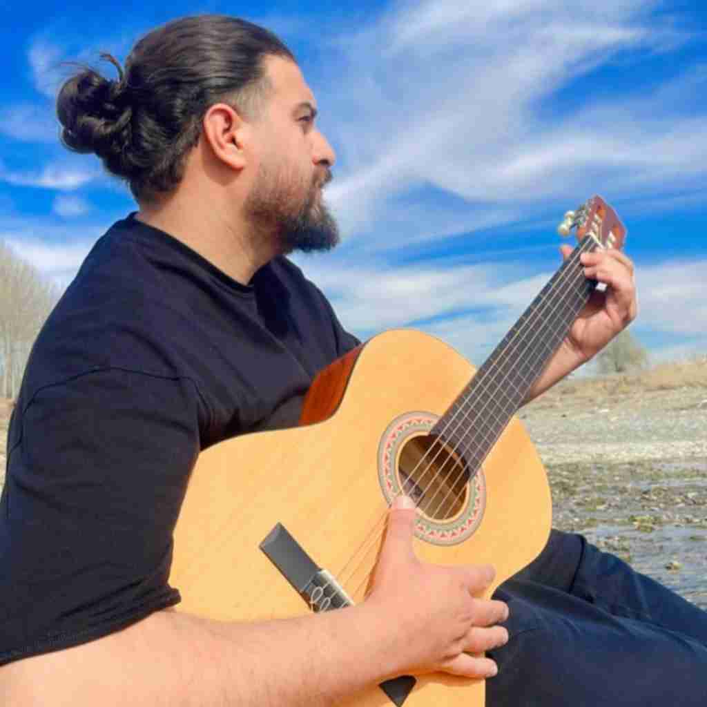 آریا بختیاری قرارمون