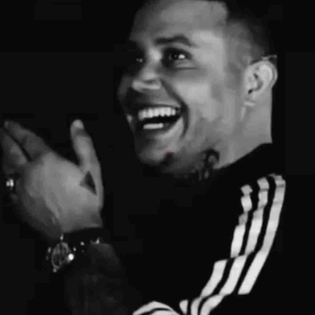 علی احمدیانی حیف که ازت من این روزا دورم زیاد