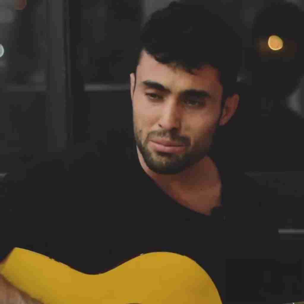 دیان قلب آهنیت دلمو مثل شیشه شکست