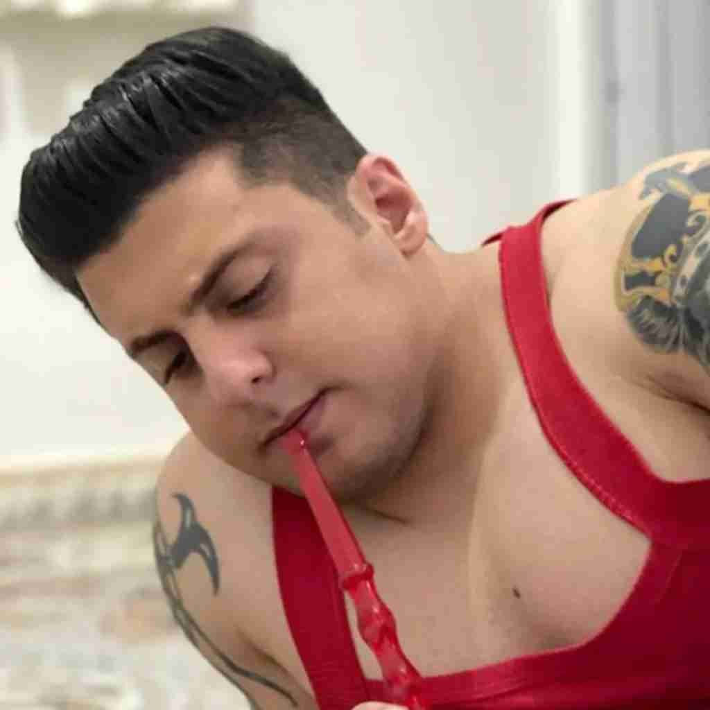 سبحان رستمی باید چن سال بگذره که فکر لامصبت از سرم بپره