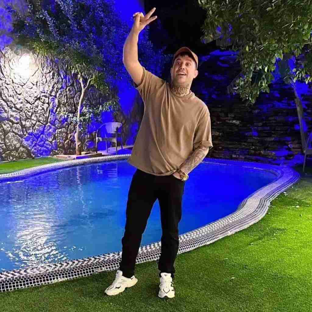 علی احمدیانی بمیره قلبی که برات هیچ موقع موندنی نبود