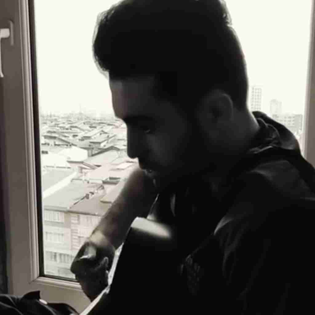 دیان هنوزم اسمت میاد بهم میریزم