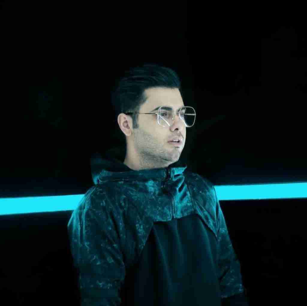 یوسف زمانی چقد شبیه حرفاتی دقیقا عین کاراتی