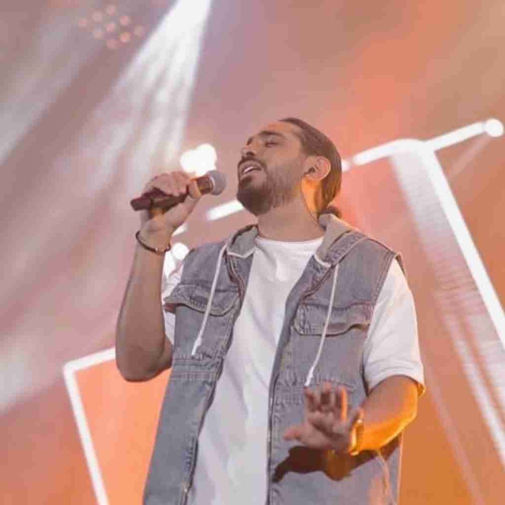 کسری زاهدی من دلی را میشکستم که پناهم میشد