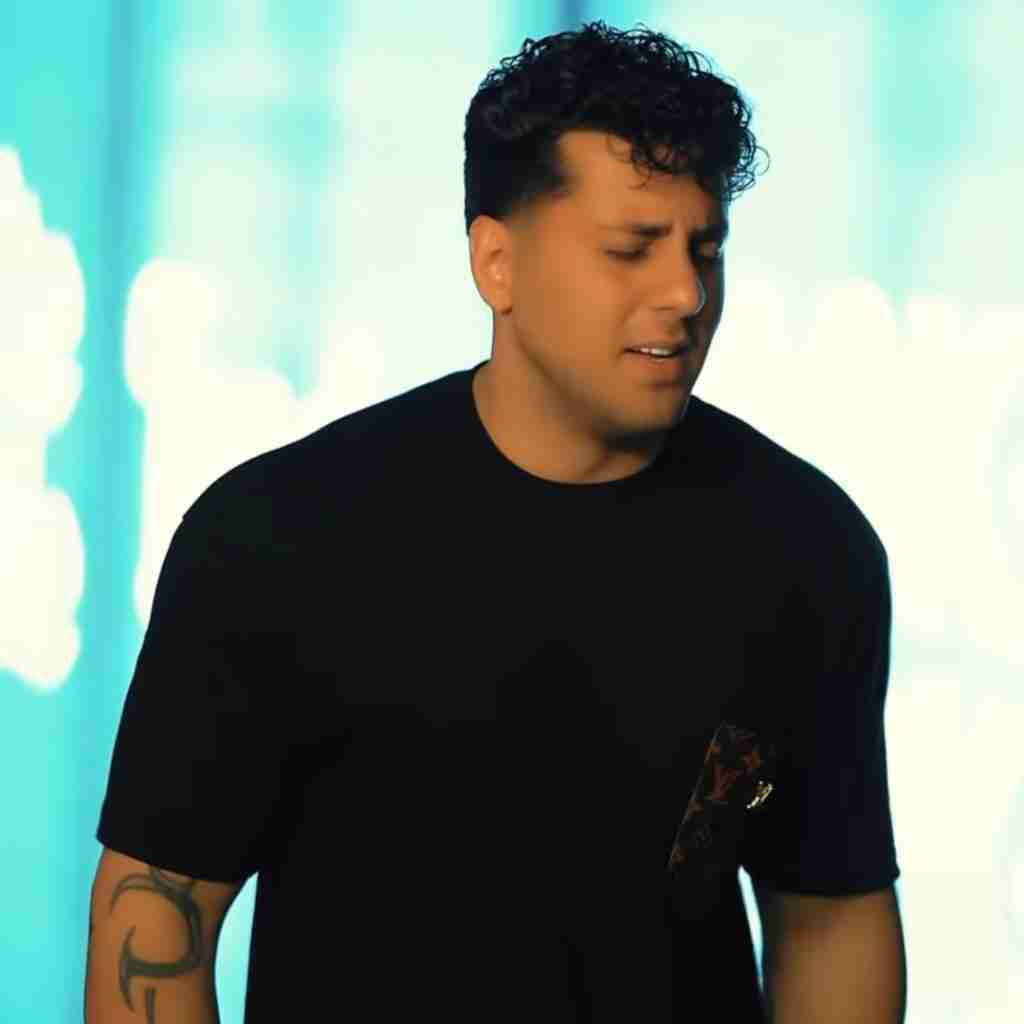 سبحان رستمی چنی خالیه جای صدات تو خانمان