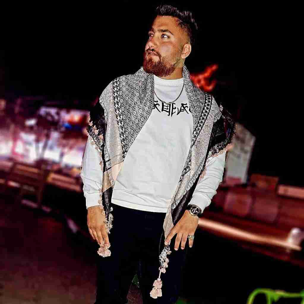 حامد سنجابی عشق تو ارام طلسمه یه اسمه