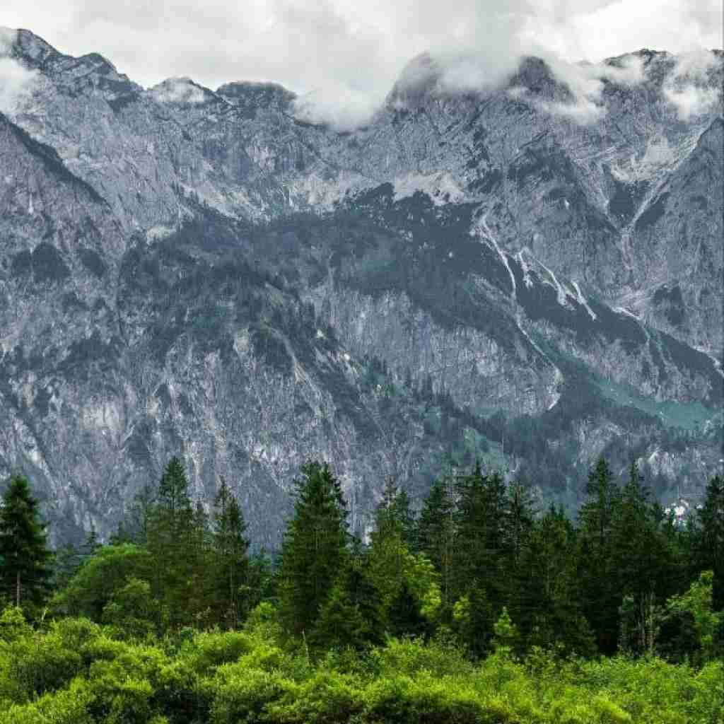 هرچی از حسم بهت گفتم بیشتر شدم درونگرا تر