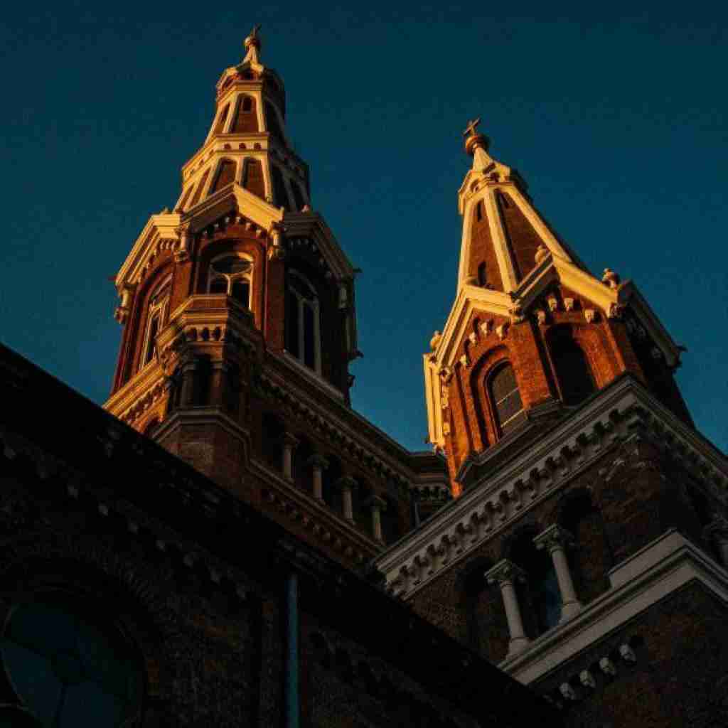 دشی حرفات قشنگ مغزمو شست بوی عطرت