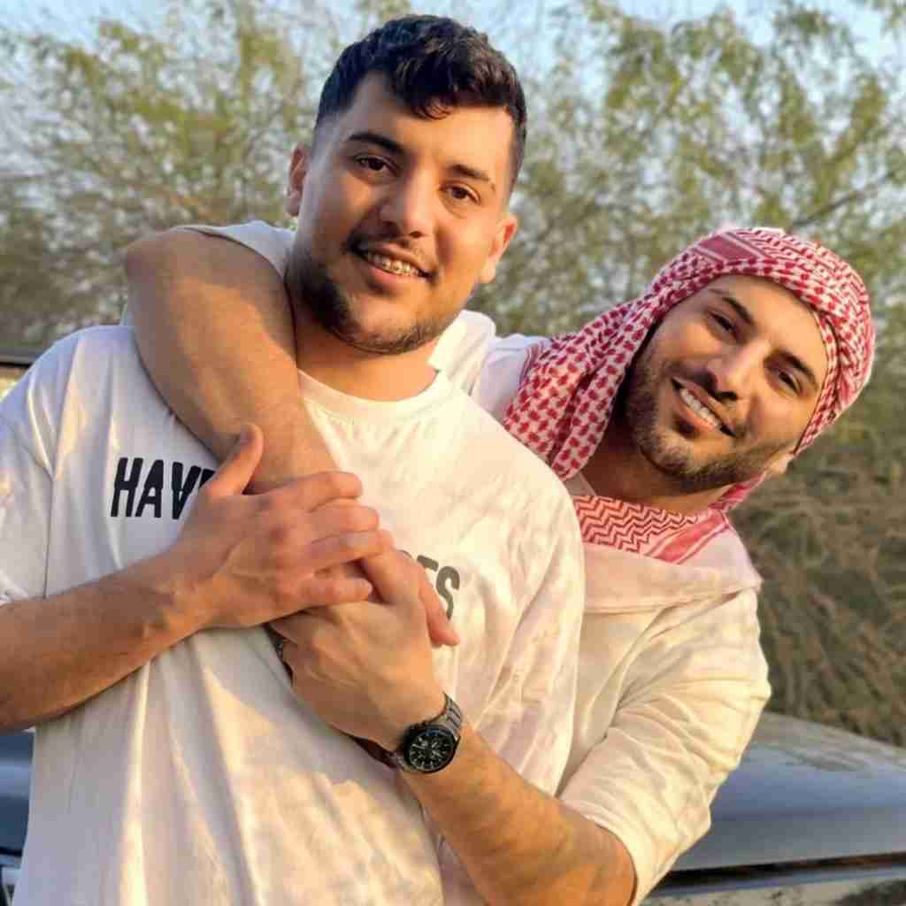 کیوان لب ساحل نشستیم نچسبید جنگلهارو گشتیم