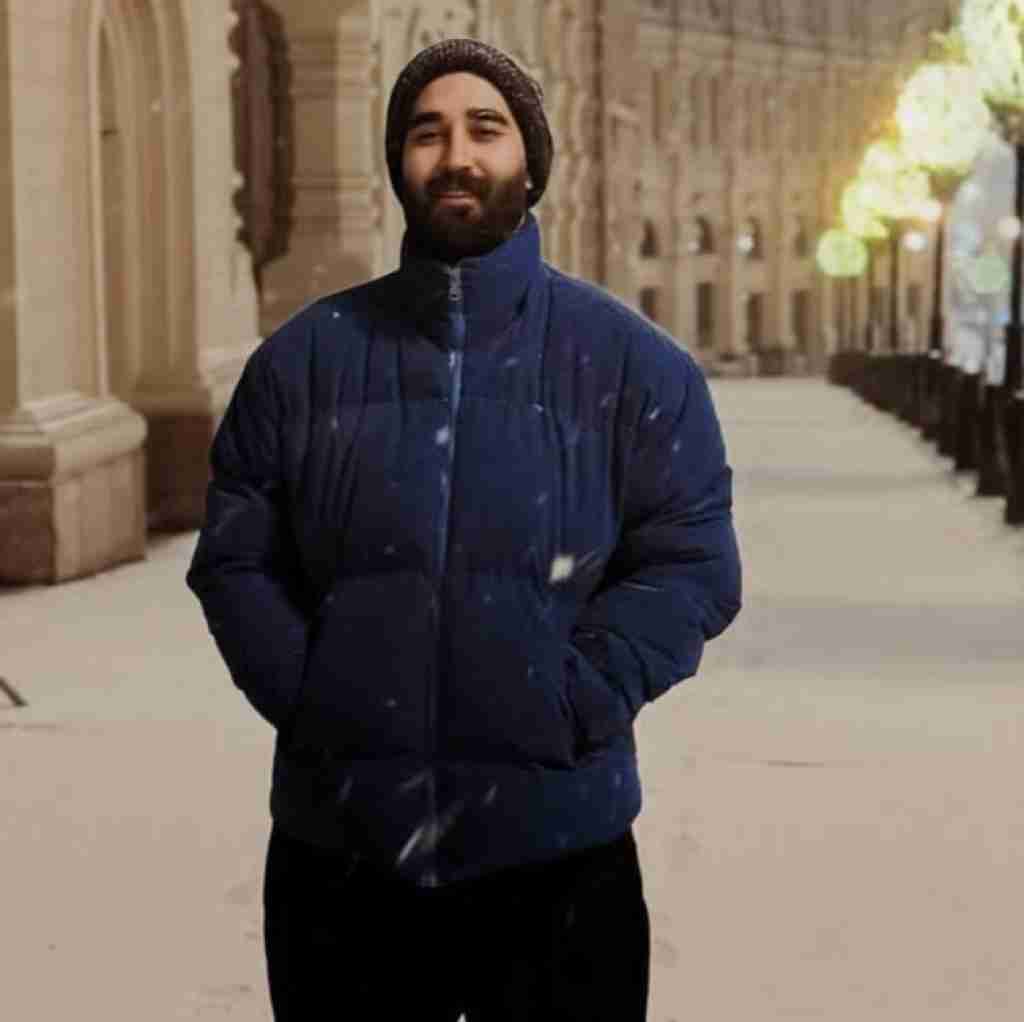 علی یاسینی تو در و دیوار هرچی و پرت نمیکردم