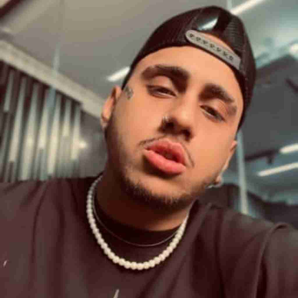 شایان یو چجوری یادم بره اسم تورو چجوری یادم بره