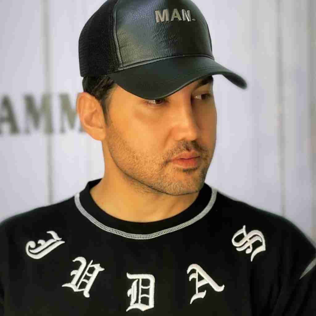 علی عباسی تموم جون من نفس نفس به تو گره خورده