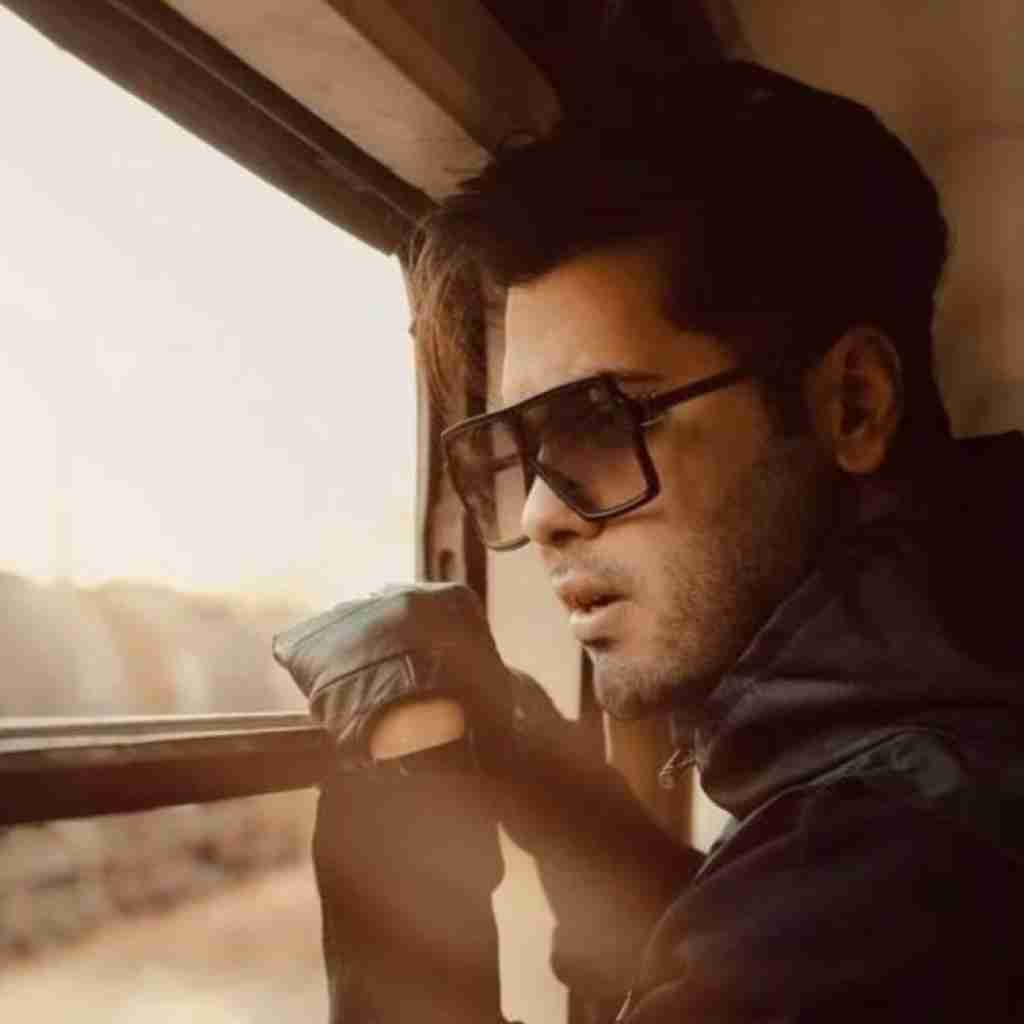 یوسف زمانی تو مثل یه روزی که بارونیه که آفتاب زده