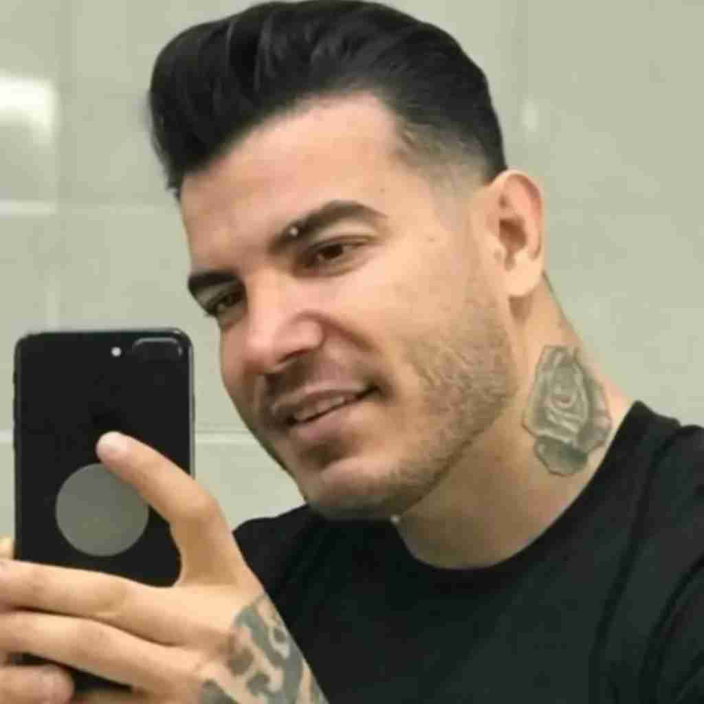 فرهاد فرهادی هم شرا شویی هم با کلاسی