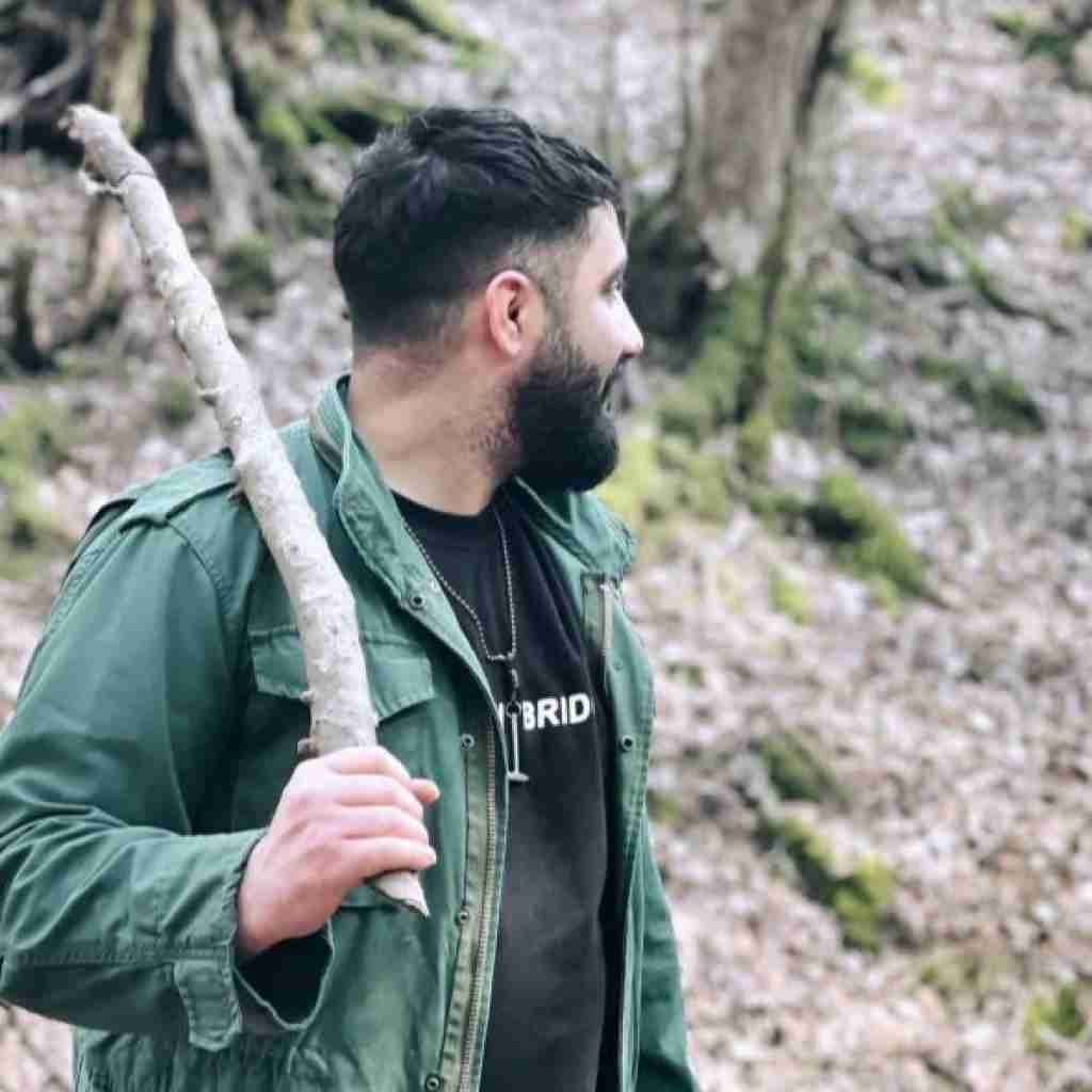 محمد امیری تو روم نگو دوسش داری نگو عاشقته