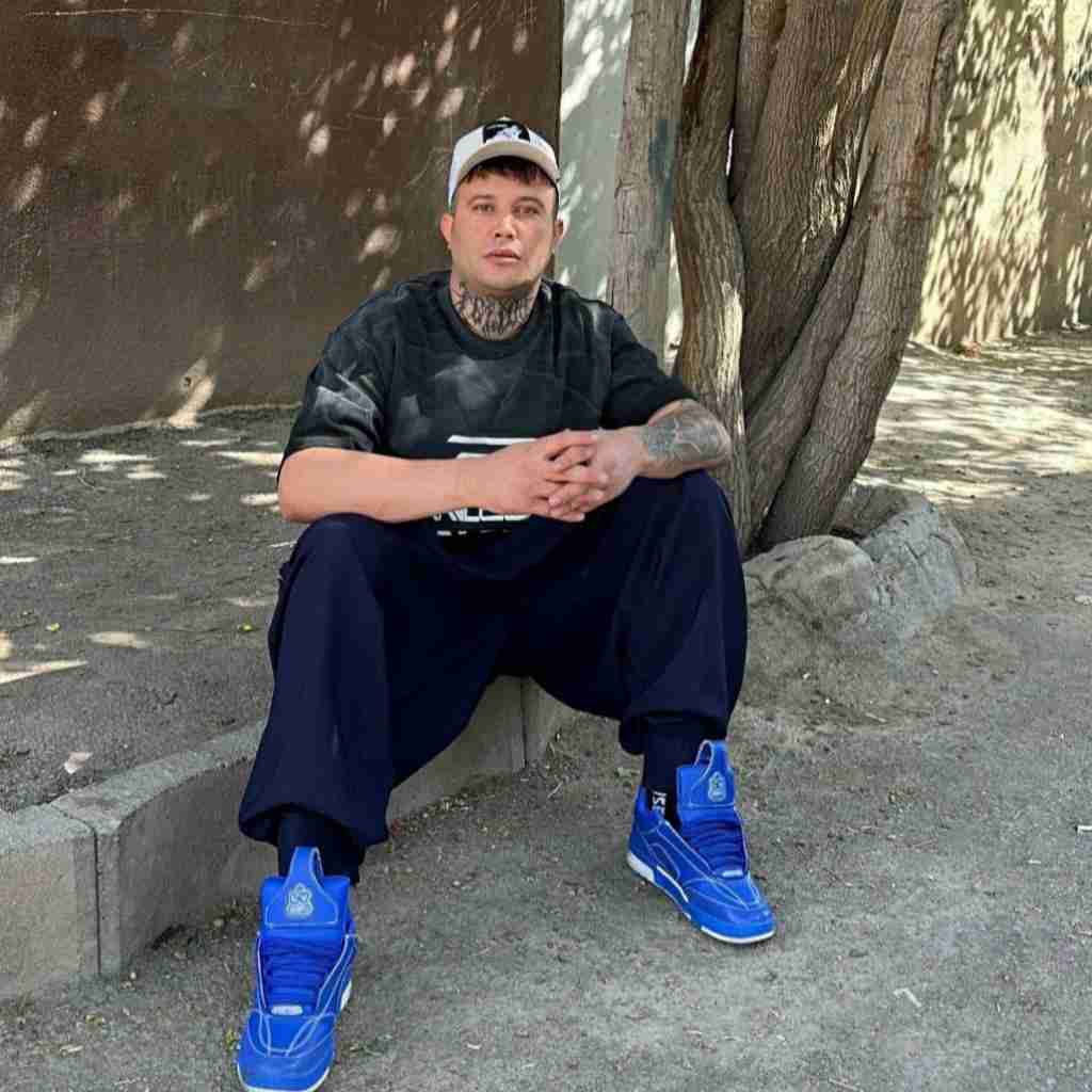 علی احمدیانی ندیدم مثل نگاهش شنیدم مرده برات