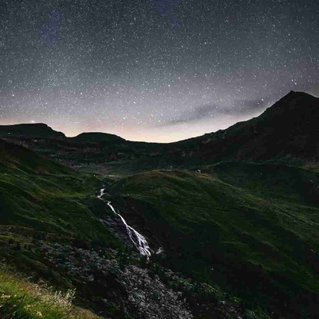 صد تا از تو داف تر میاد منو اون شب که موهاتو