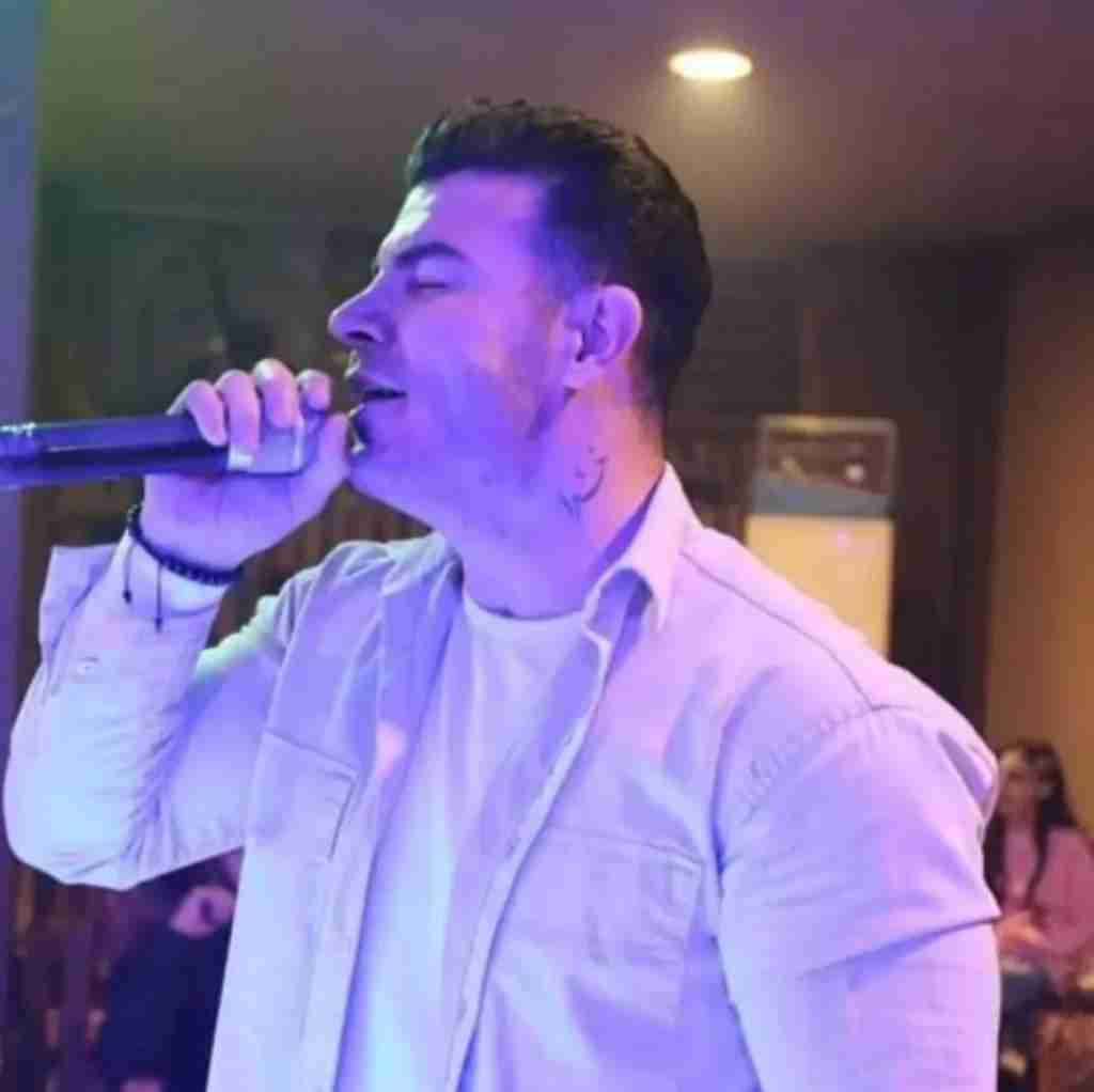 فرهاد فرهادی تو خدام بین ای بی خدا بی وژدان ترین