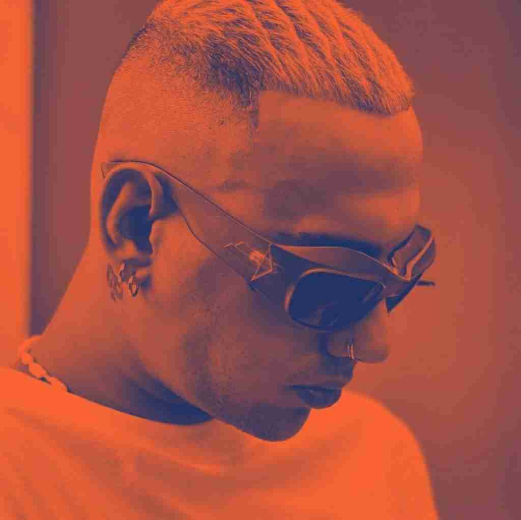 شایان یو وقتی نیازت داشتم نبودی الان دیگه نمیخوام برگردی