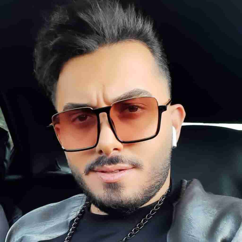 محمدرضا عشریه دلم دیگه غمات توو روزا و شبات جا خشک کرده