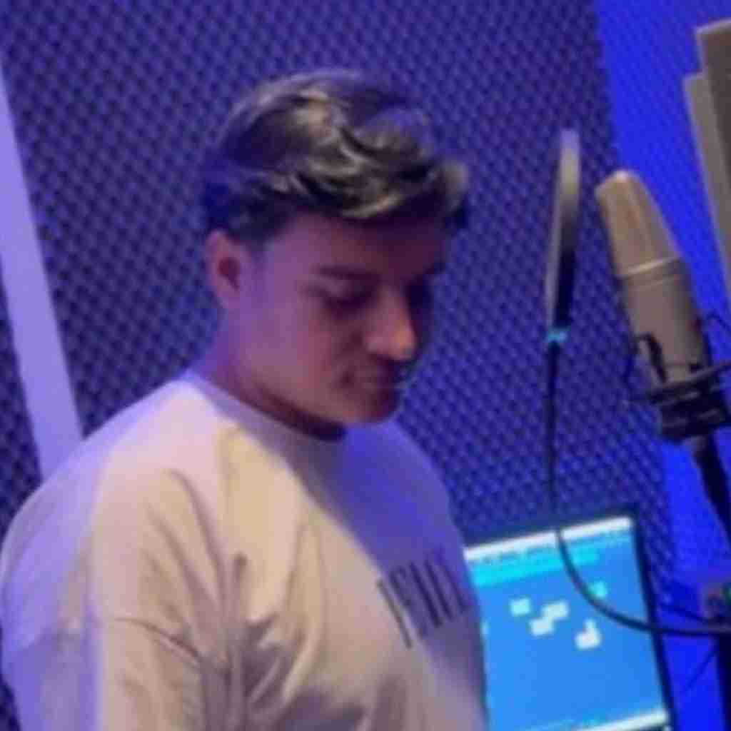 رامین کرمی هوار له دس زمانه کس نیزانی چمانه