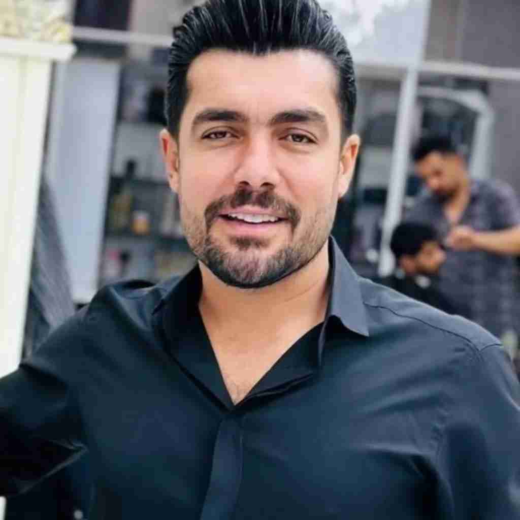 فرشید حکمتی سر نماز گفتوم خدا