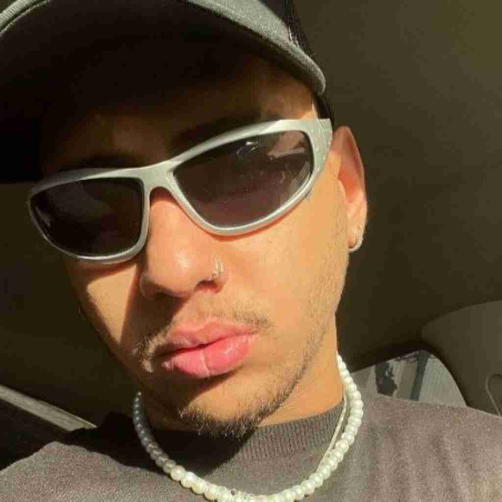 شایان یو شهر غریب