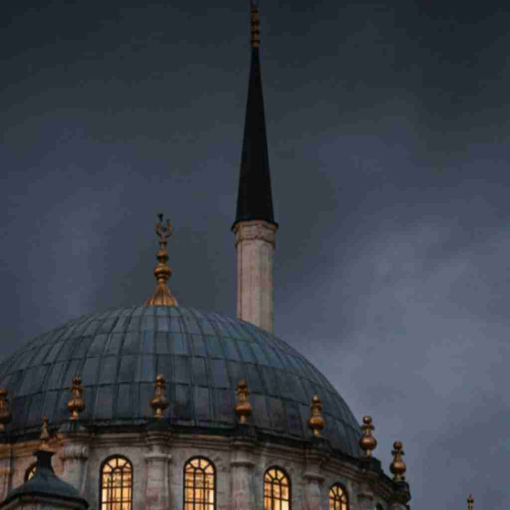 پروا تو سرم جنگه با چندتا جای تیرش