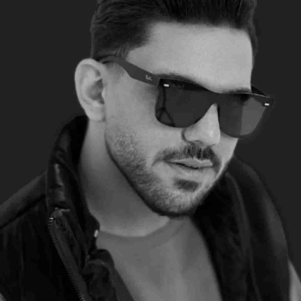 پیام عباسی کی و پشتت بیه کی و پات وستا