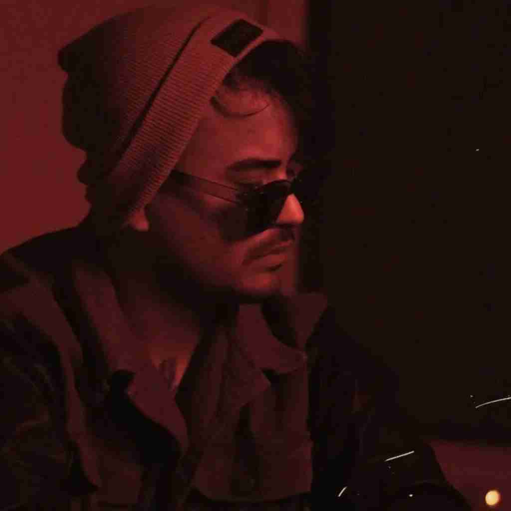 میلاد راستاد روی شونم لیلا سر که میذاری خیلی قشنگه