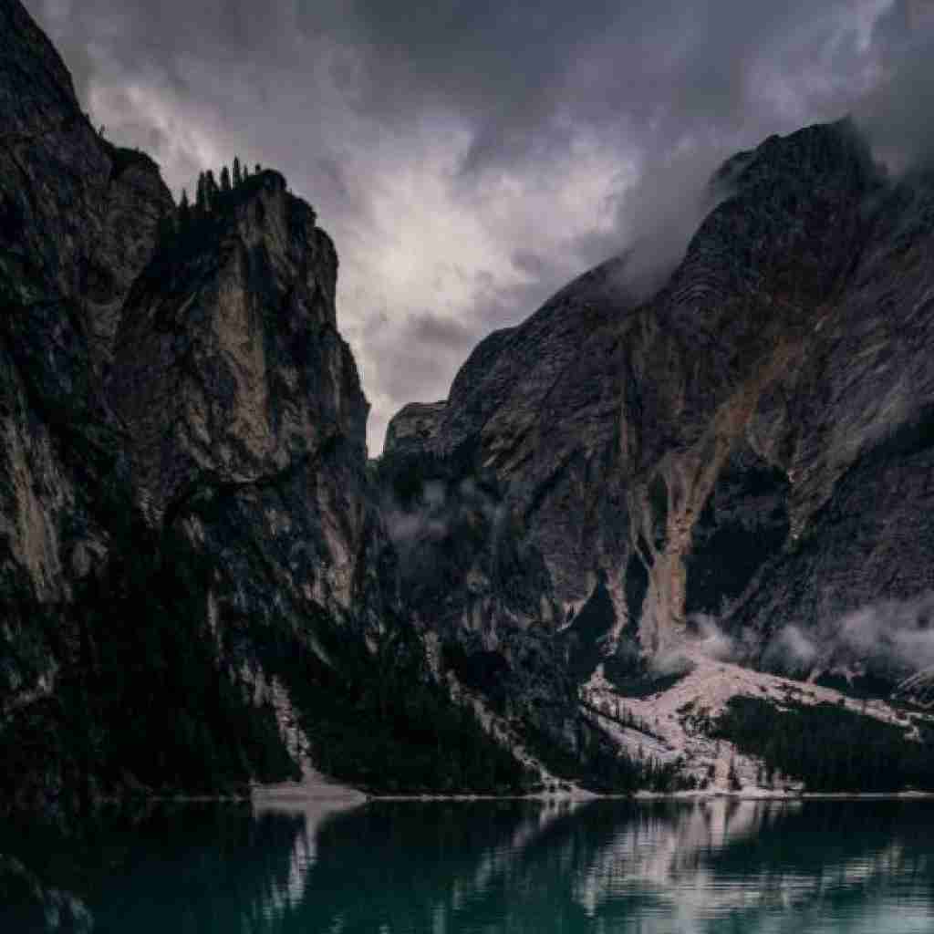 وقتی بودی که نبود هیشکی پلوم (هوش مصنوعی)