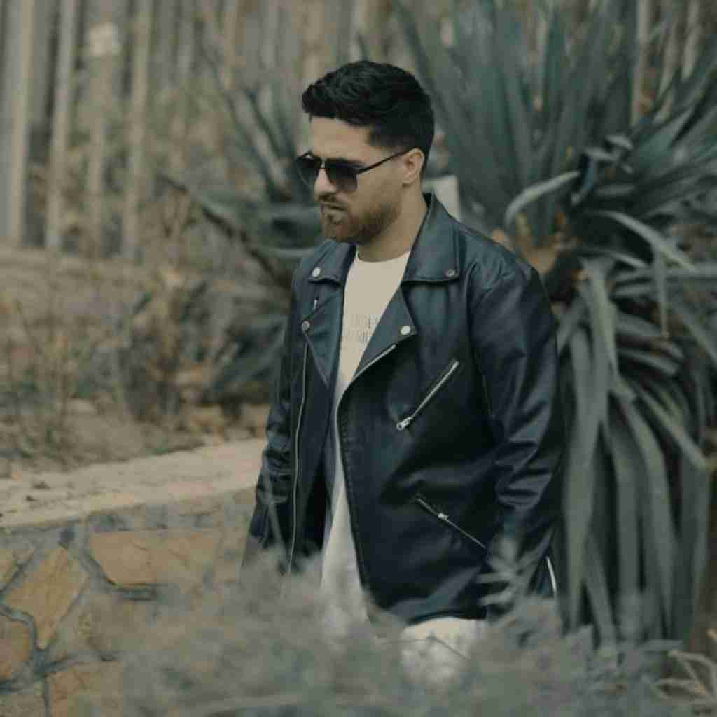 مشتاق دلوجیان سر کی خالی بشه ای همه دلتنگی مغزم ترکید