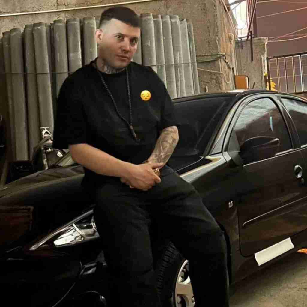 علی احمدیانی زیر بارونه رفت پاییزی گمم با چترت