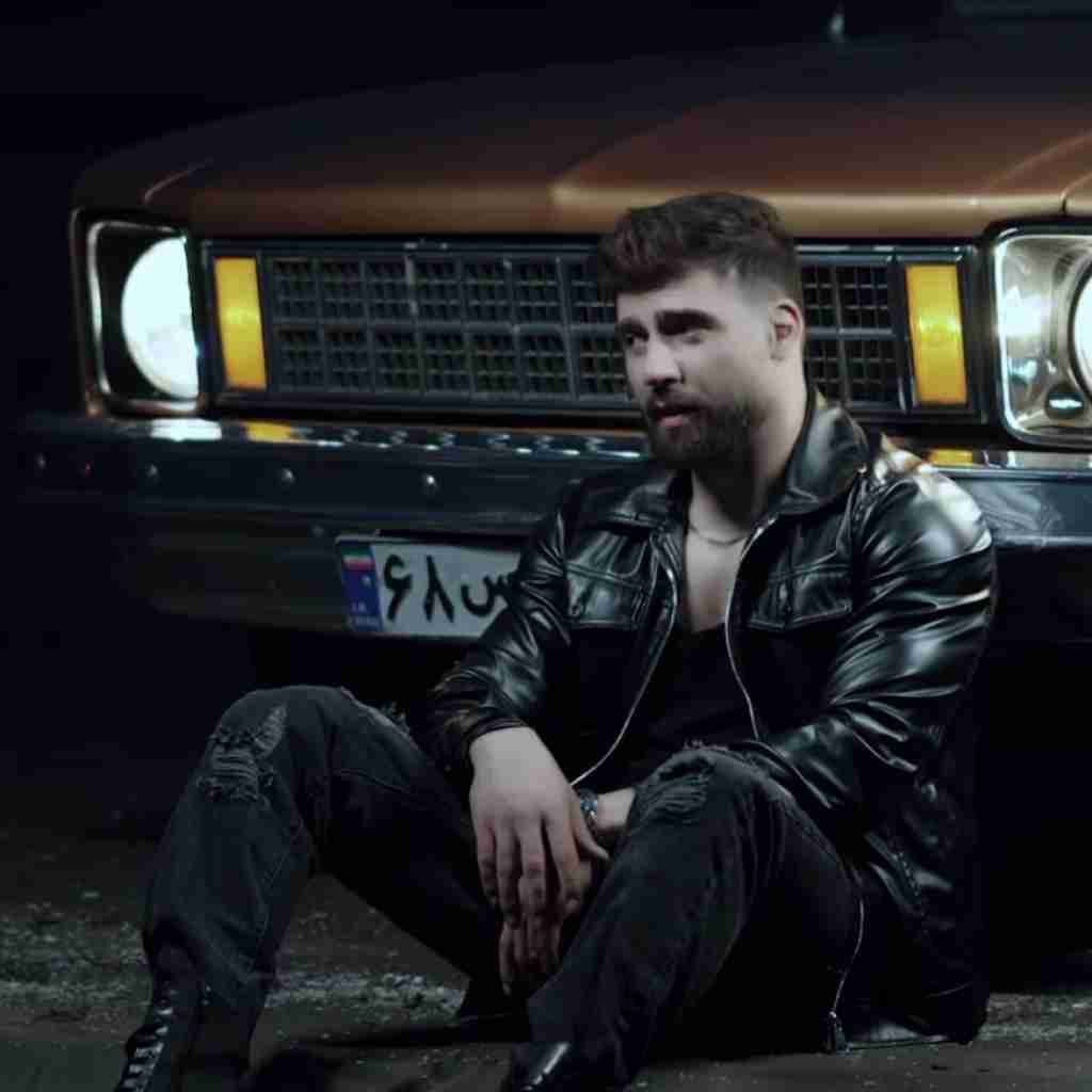 محمد محرمی توی قلبم تو لایق سلطنتی باید مال من بشی