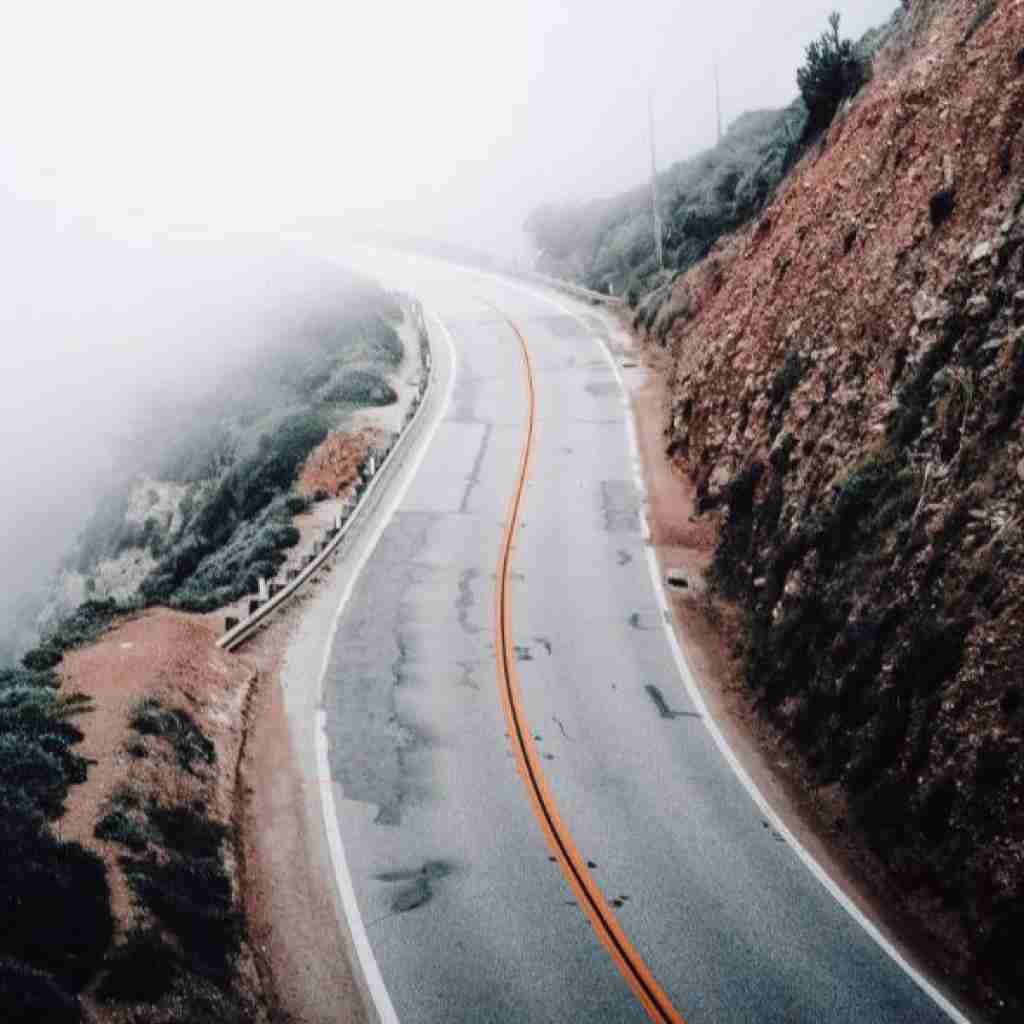 مو الان خونه دلوم مجنونم نافهموم