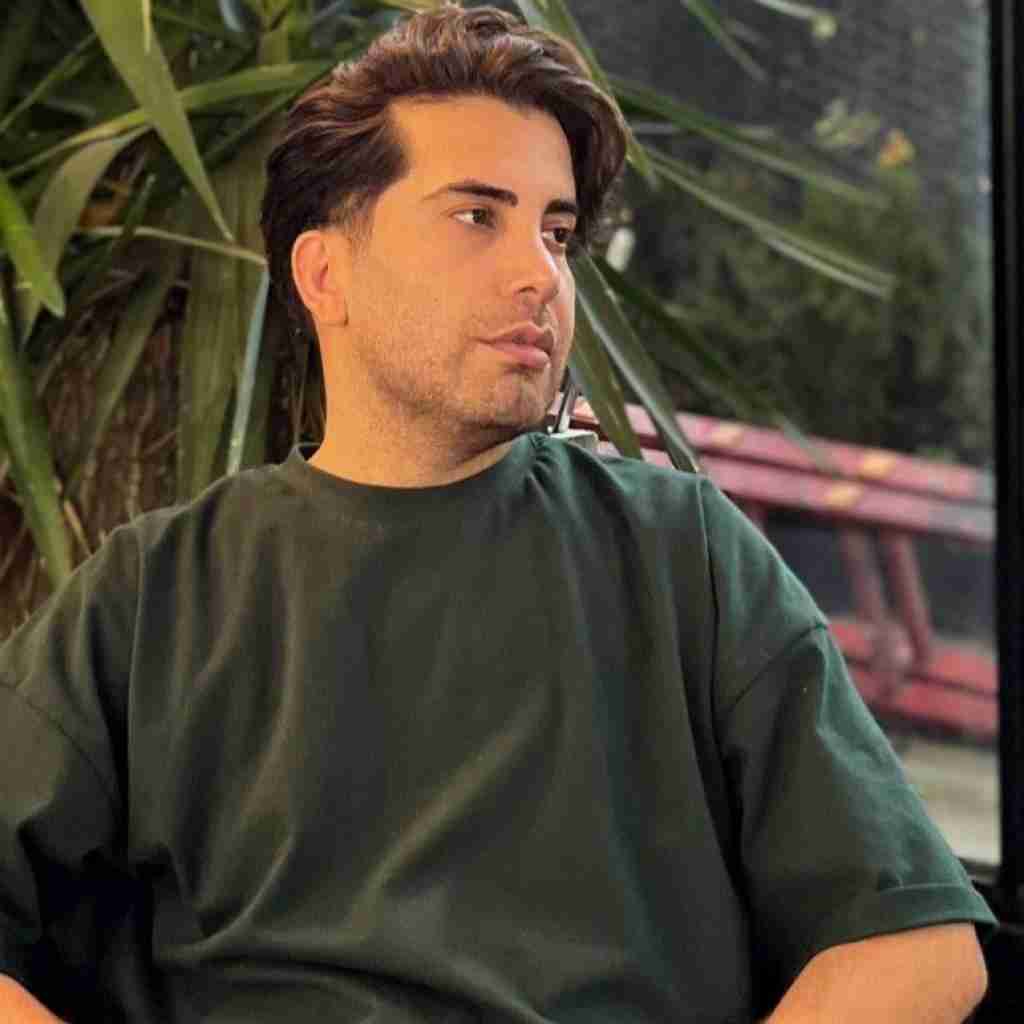 فرشاد آزادی تعصبی ام رو تو حرص مخورم